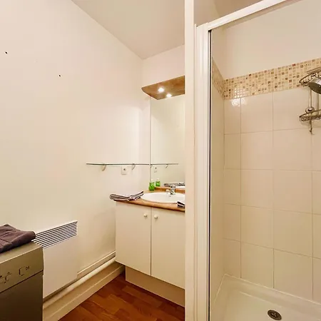 Le Petit Podium Cozy Ground Floor Carentan